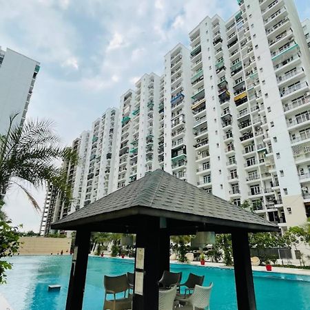 Downtown Delight Appartement Lucknow Buitenkant foto