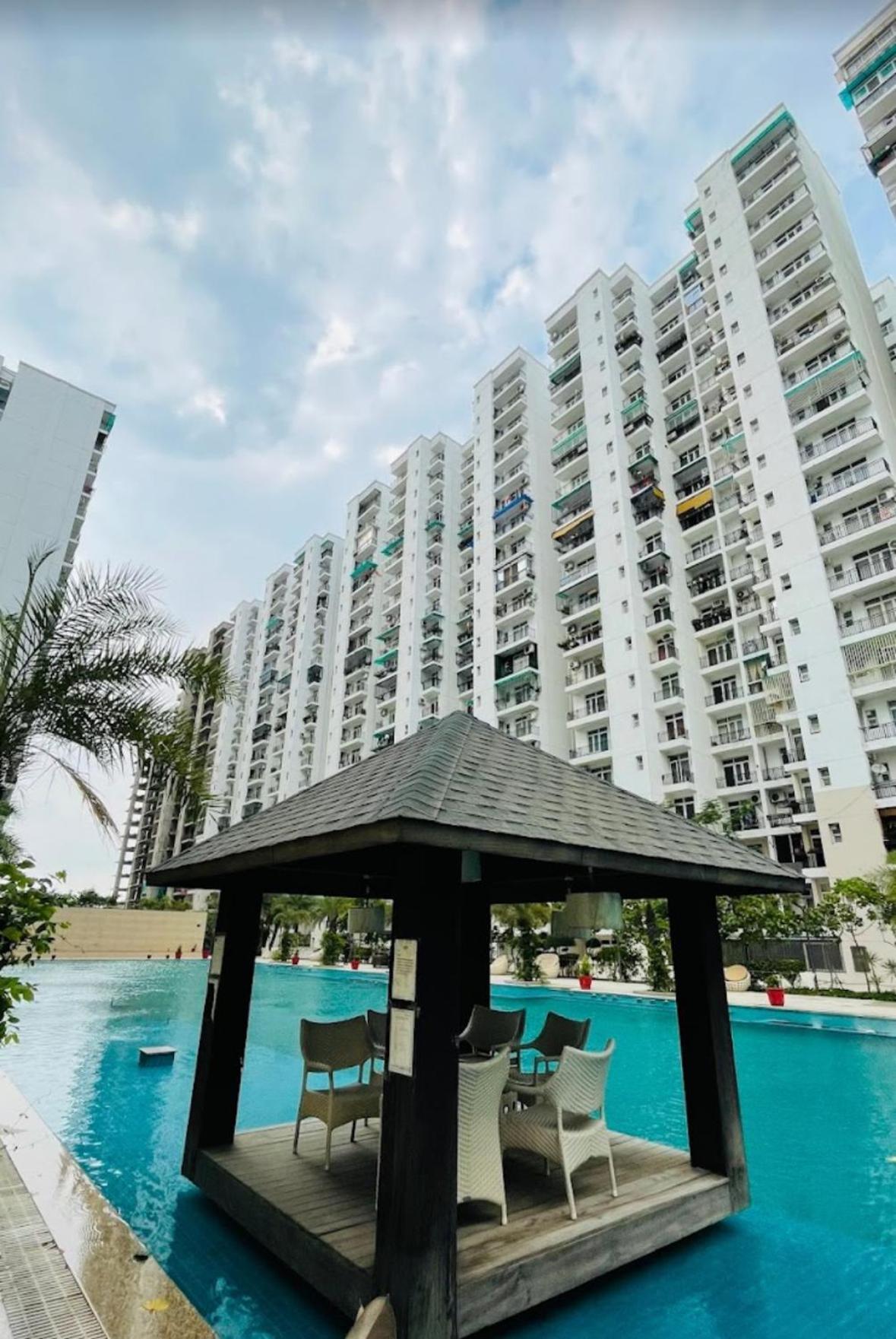 Downtown Delight Appartement Lucknow Buitenkant foto