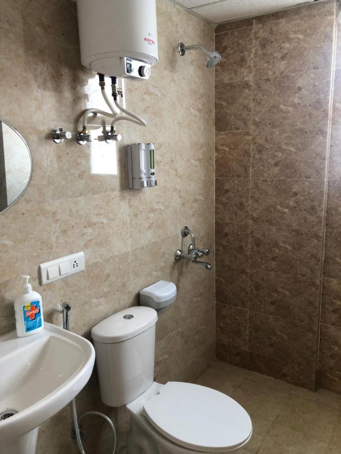 Downtown Delight Appartement Lucknow Buitenkant foto